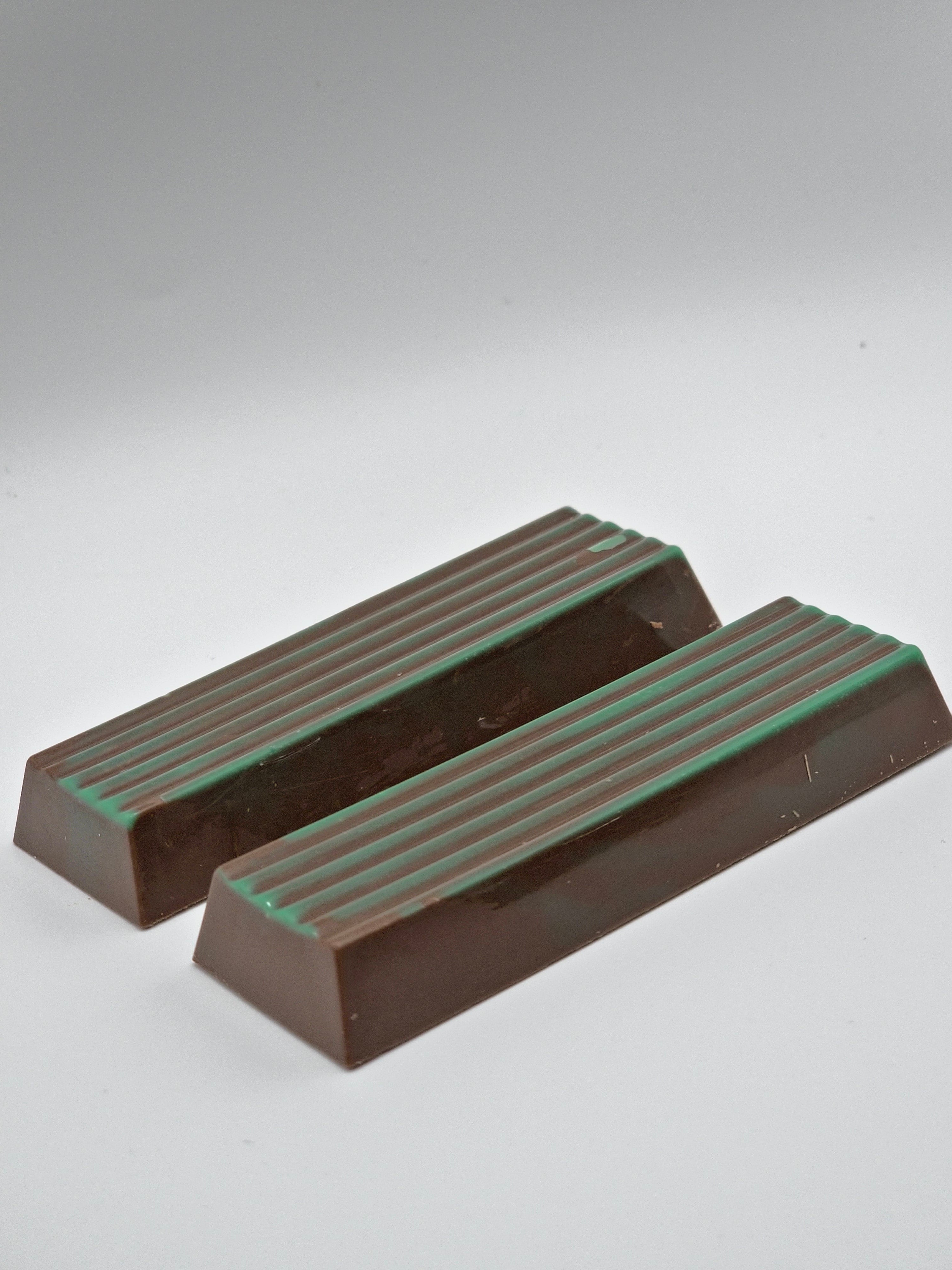 Small filled chocolate bars